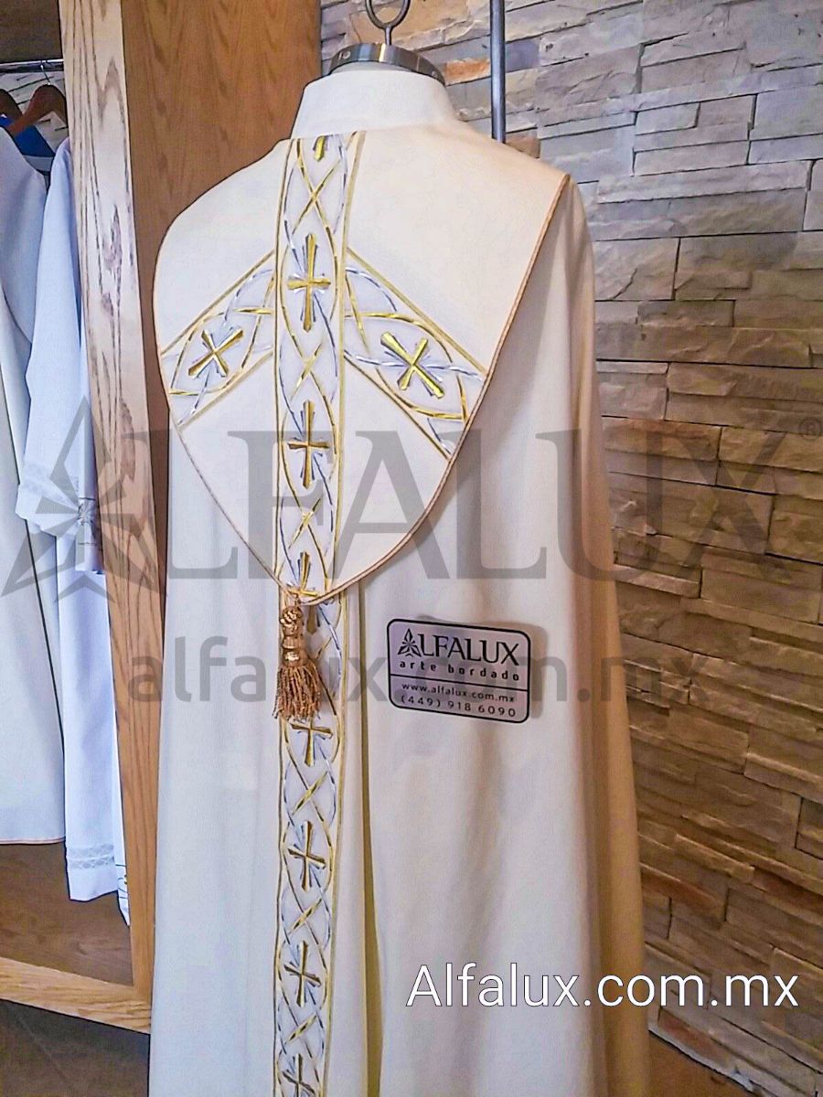 13 REINO Blanco Capa Brocado 350